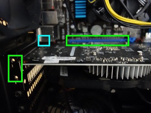 グラフィックボードの取り付け