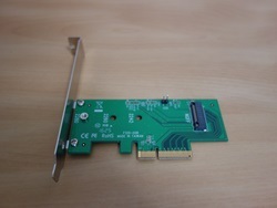 PCI-Express x4の拡張カード