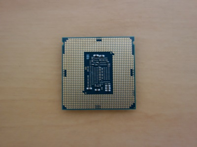 CPUの裏側