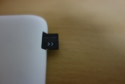 MicroSDカードの取り付け